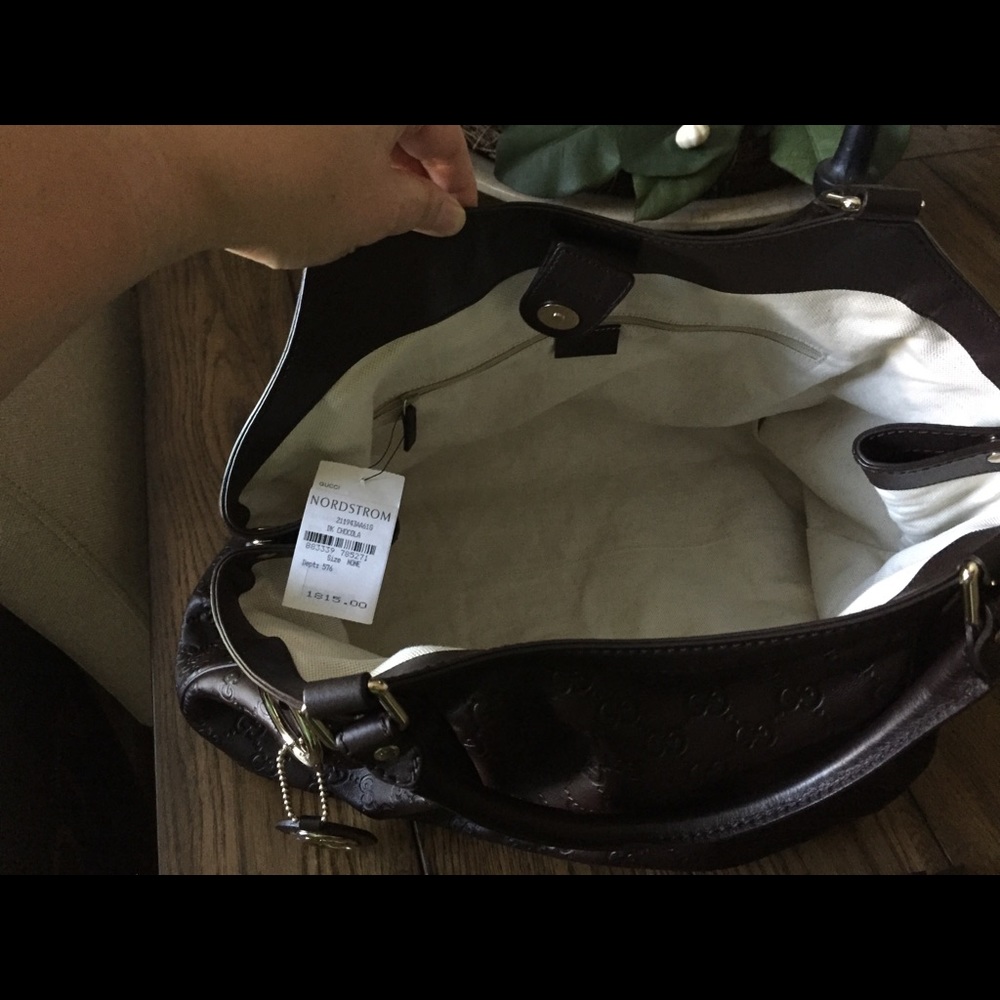 Large Gucci Sukey bag - Picture 3 of 8